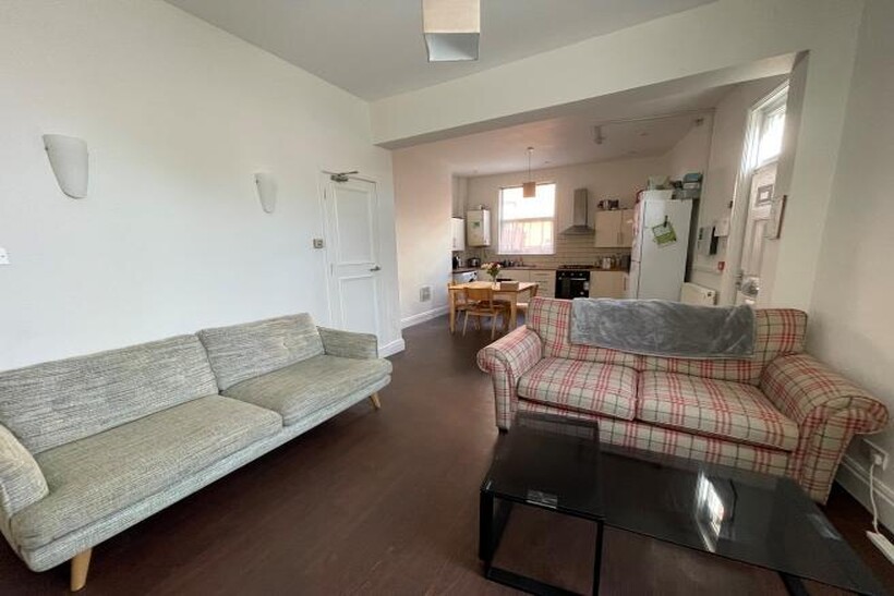 Moorfield Street, Leeds LS2 5 bed end of terrace house to rent - £600 pcm (£138 pw)