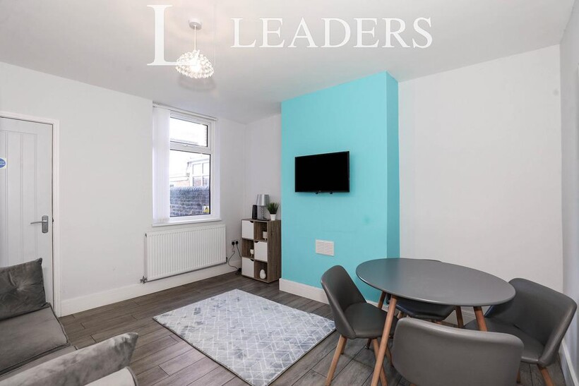 Brunswick Place, ST1 1 bed terraced house to rent - £425 pcm (£98 pw)