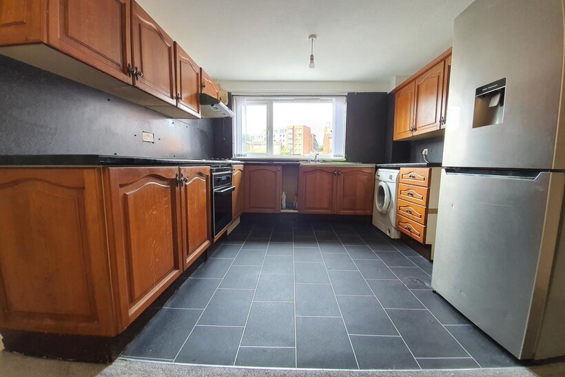 Leeds LS3 2 bed terraced house to rent - £1,050 pcm (£242 pw)