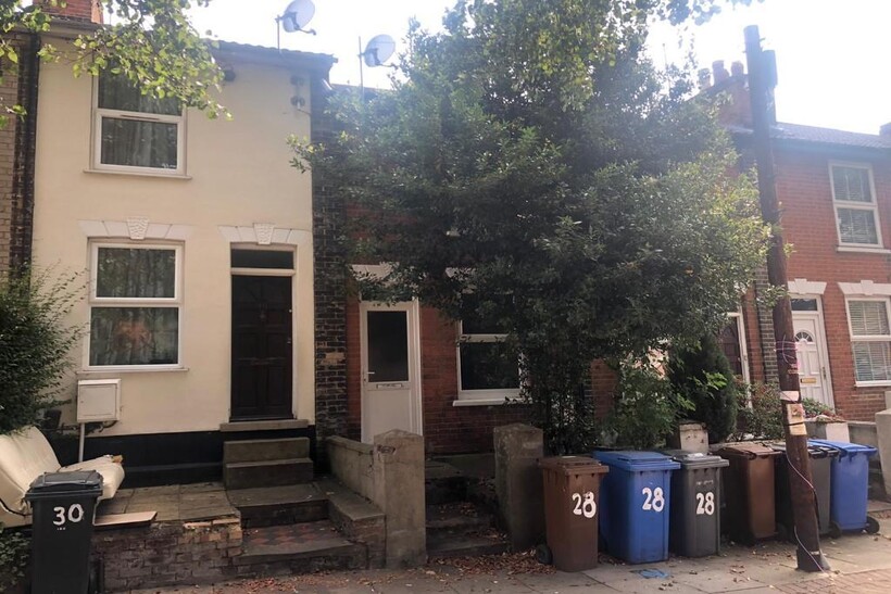 Bulwer Road, Ipswich IP1 3 bed terraced house to rent - £900 pcm (£208 pw)