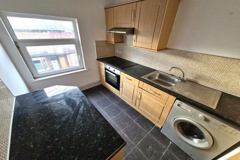 Balmoral Terrace, Fleetwood, FY7 1 bed flat to rent - £390 pcm (£90 pw)