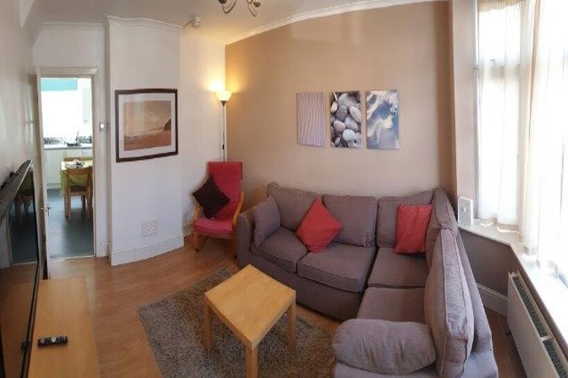 Lower Regent Street, Beeston NG9 3 bed house to rent - £1,562 pcm (£360 pw)