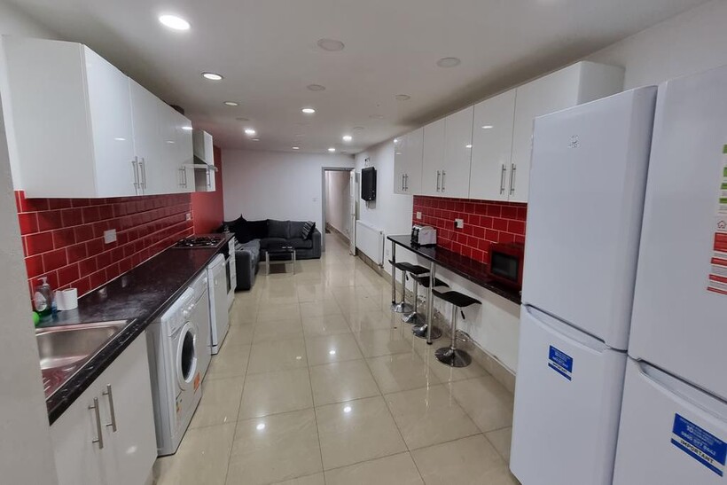 Alton Road, Birmingham B29 7 bed terraced house to rent - £3,792 pcm (£875 pw)