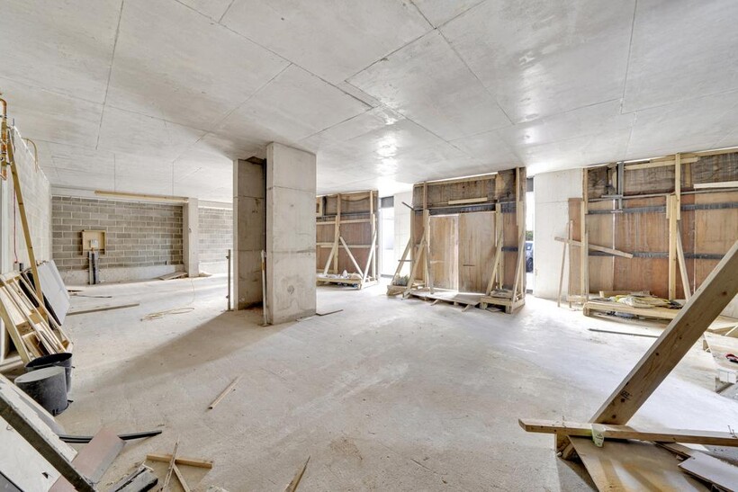 6 John Harrison Square,  London, E16 Retail property (high street) to rent - £3,114 pcm (£719 pw)