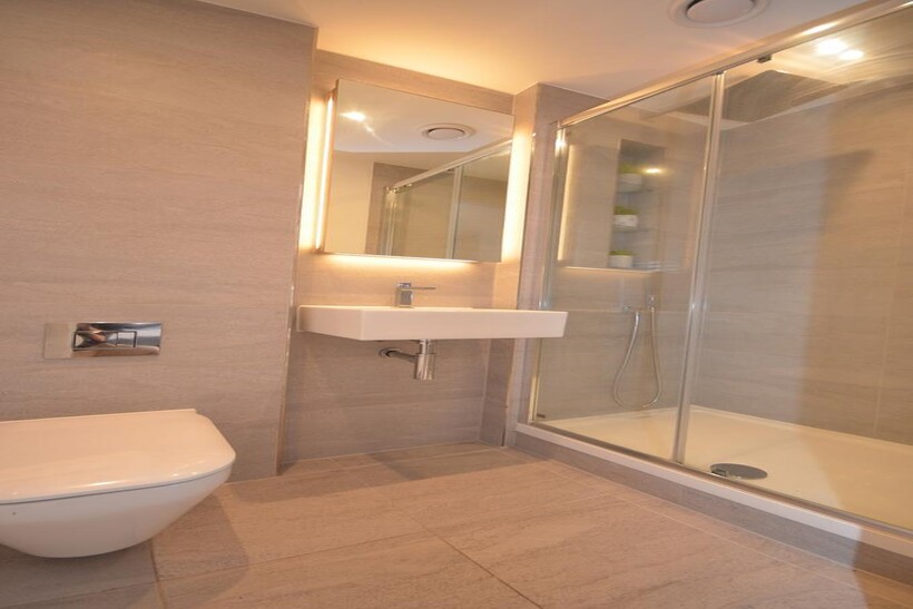 Thonrey Close, London NW9 3 bed duplex to rent - £2,650 pcm (£612 pw)