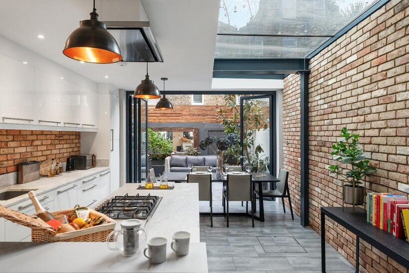 London SW11 4 bed terraced house to rent - £11,750 pcm (£2,712 pw)