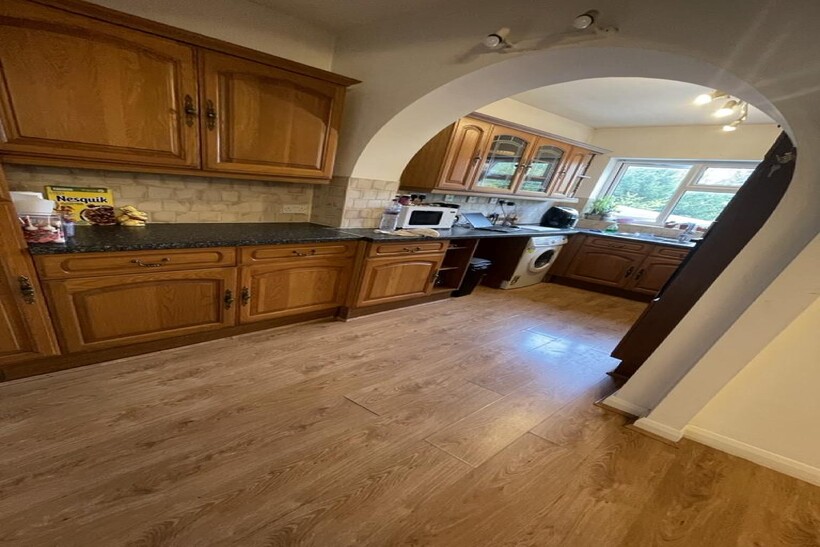 Birchen Grove, London NW9 2 bed flat to rent - £1,995 pcm (£460 pw)