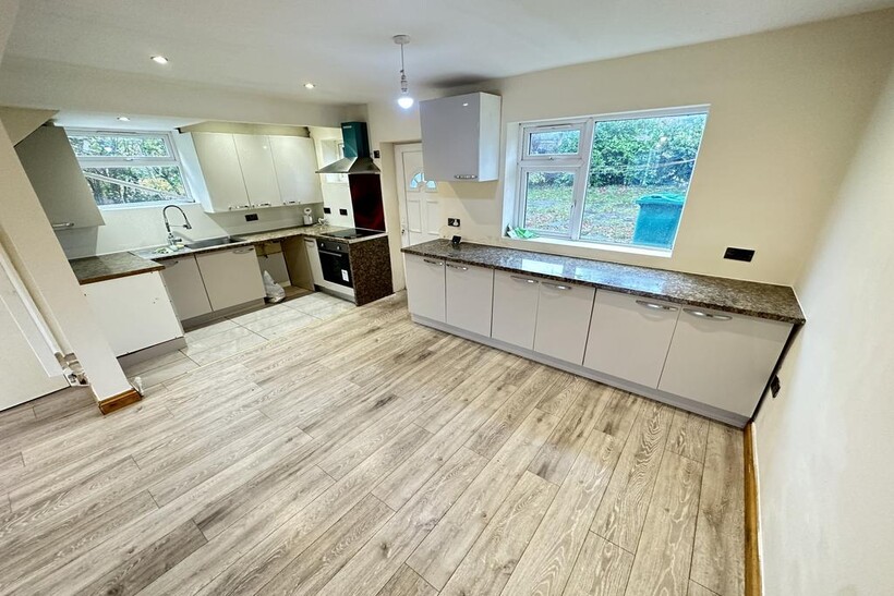 Clee Avenue, Manchester, M13 3 bed semi-detached house to rent - £1,595 pcm (£368 pw)