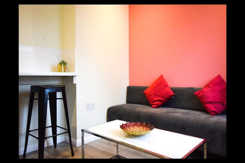 Leng Crescent, Norwich, NR4 5 bed semi-detached house to rent - £2,950 pcm (£681 pw)