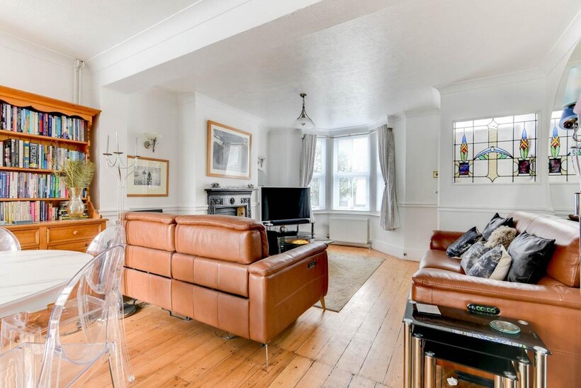 Southview Terrace, Lancing 3 bed terraced house to rent - £3,683 pcm (£850 pw)