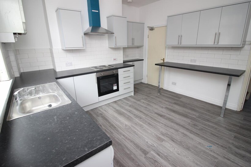 Thornville Street, Leeds LS6 3 bed terraced house to rent - £1,820 pcm (£420 pw)