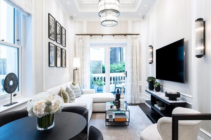 Prince of Wales Terrace, London W8 2 bed apartment to rent - £11,700 pcm (£2,700 pw)