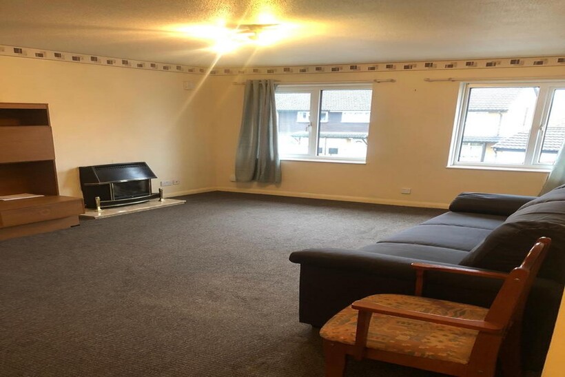 Stipularis Drive, Hayes UB4 1 bed maisonette to rent - £1,250 pcm (£288 pw)