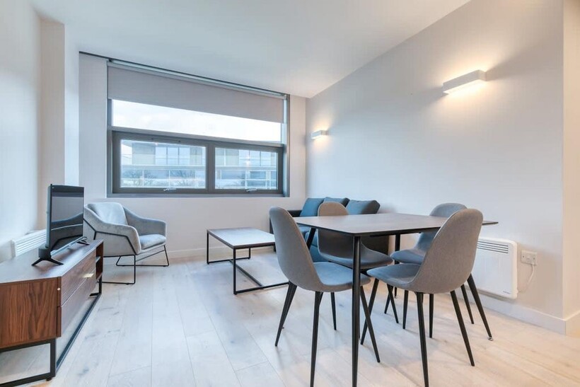 Wokingham Road, Bracknell RG42 2 bed serviced apartment to rent - £3,680 pcm (£849 pw)