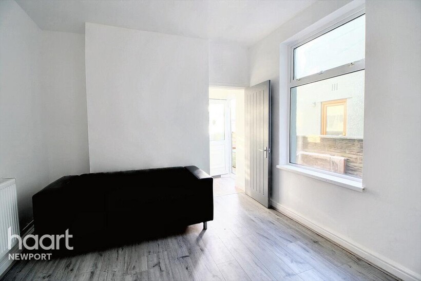 Cromwell Road, NEWPORT 1 bed in a house share to rent - £550 pcm (£127 pw)