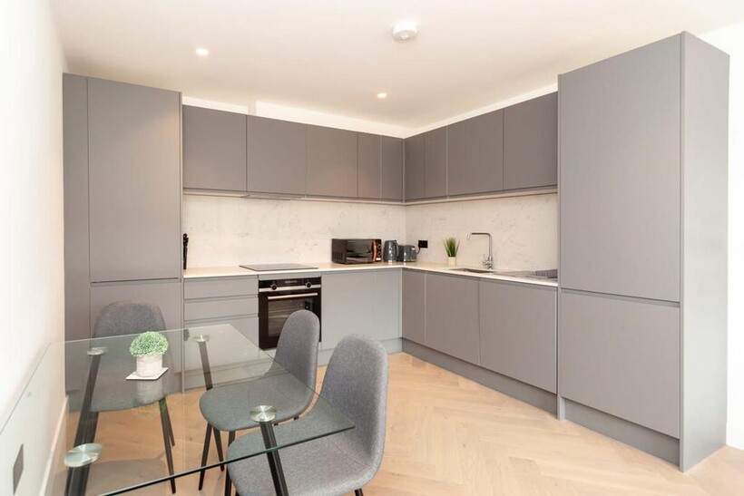 Durnsford Road, London SW19 2 bed serviced apartment to rent - £6,205 pcm (£1,432 pw)