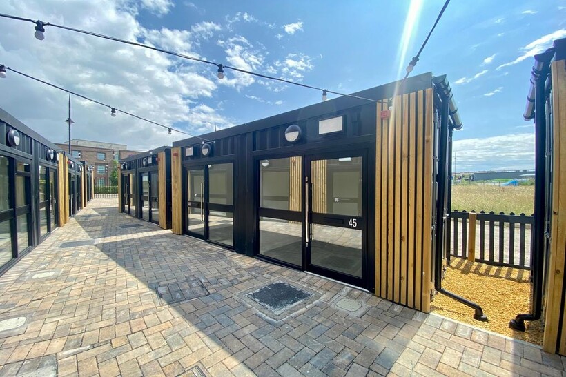 Hood Road, Barry, CF62 Mixed use to rent - £525 pcm (£121 pw)