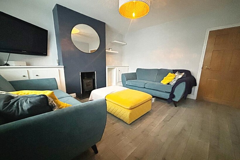Chestnut Road, Glenfield LE3 2 bed end of terrace house to rent - £975 pcm (£225 pw)