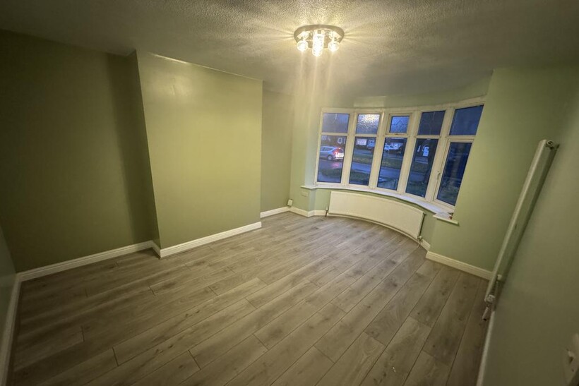 Wolverhampton Road South, Quinton B32 3 bed end of terrace house to rent - £1,300 pcm (£300 pw)