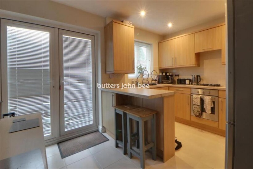 Conway Close, Crewe 3 bed semi-detached house to rent - £950 pcm (£219 pw)