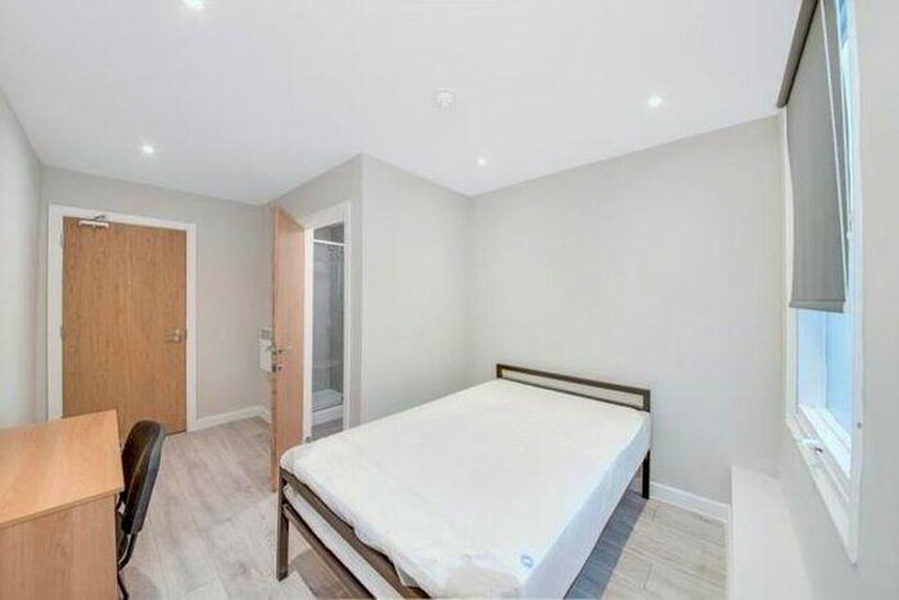 Colonnade House, 201 Sunbridge Road... 1 bed in a flat share to rent - £350 pcm (£81 pw)