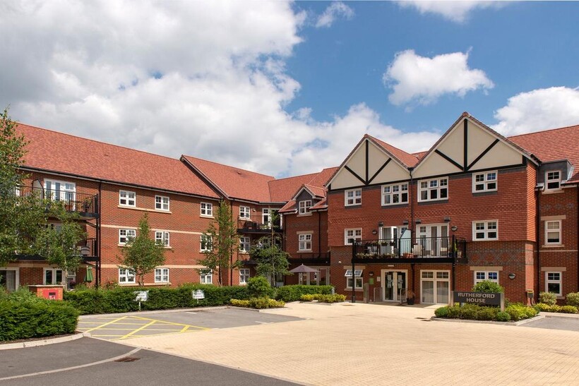 Marple Lane, Gerrards Cross SL9 1 bed retirement property to rent - £4,250 pcm (£981 pw)