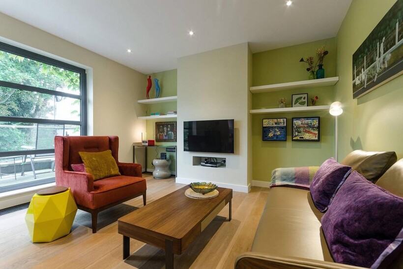 Haverstock Hill, Hampstead, London, NW3 2 bed flat to rent - £4,000 pcm (£923 pw)