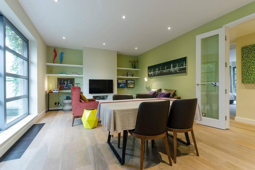Haverstock Hill, Hampstead, London, NW3 2 bed flat to rent - £4,000 pcm (£923 pw)