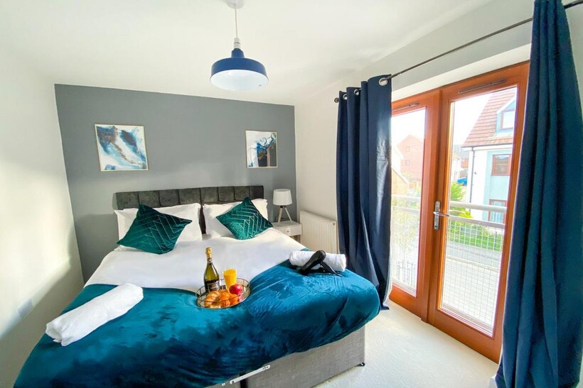 Poppy Avenue, Broughton MK10 3 bed house to rent - £4,380 pcm (£1,011 pw)
