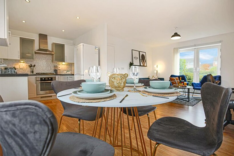 Wenford, Broughton MK10 2 bed serviced apartment to rent - £3,510 pcm (£810 pw)