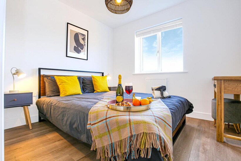 Barnard Way, Shenley Church End MK5 3 bed house to rent - £4,680 pcm (£1,080 pw)