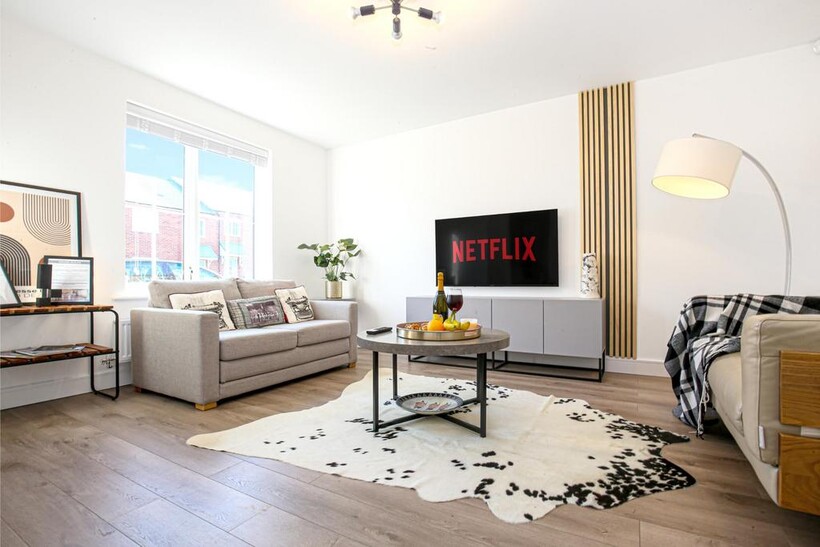 Barnard Way, Shenley Church End MK5 3 bed house to rent - £4,680 pcm (£1,080 pw)