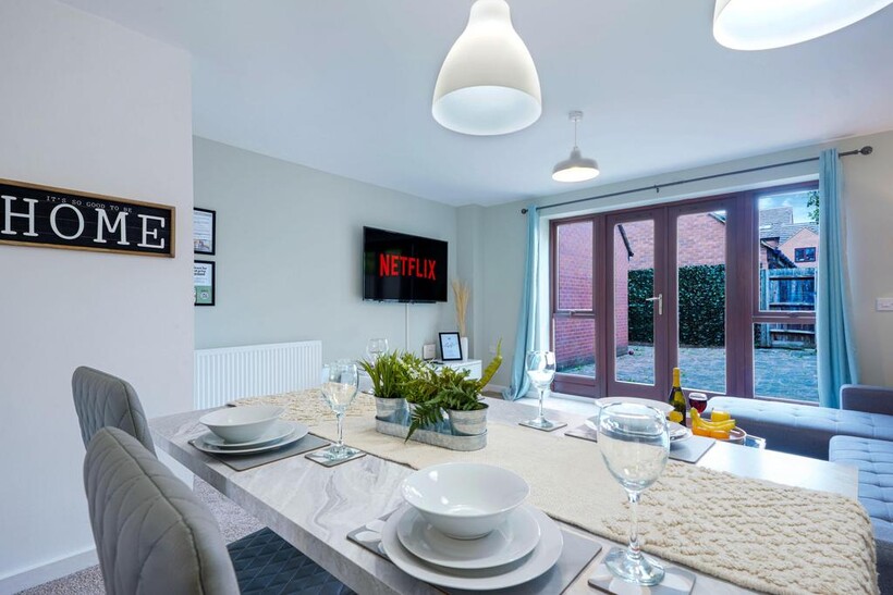 Bicton Chase, Broughton MK10 4 bed house to rent - £4,860 pcm (£1,122 pw)