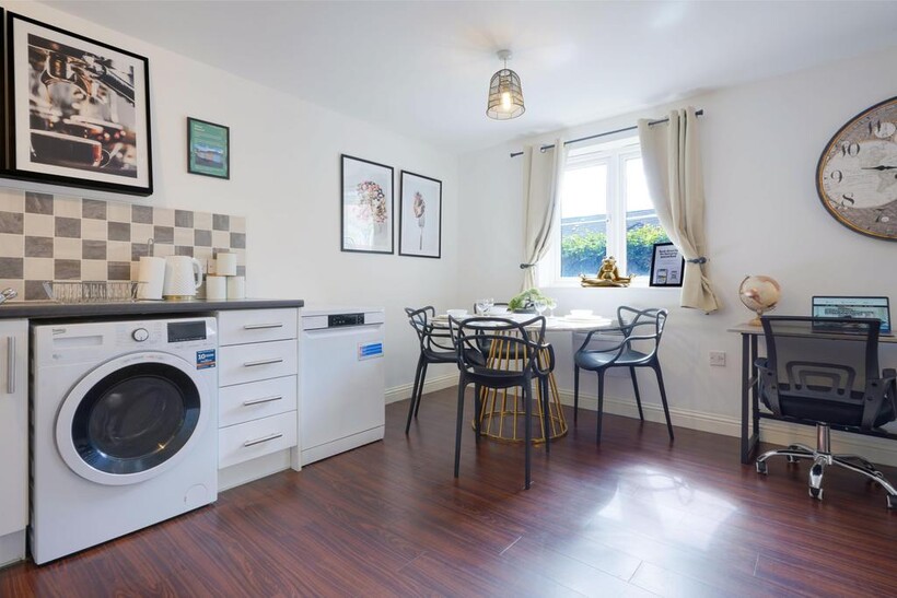 Gregory Gardens, Northampton NN3 2 bed serviced apartment to rent - £3,558 pcm (£821 pw)
