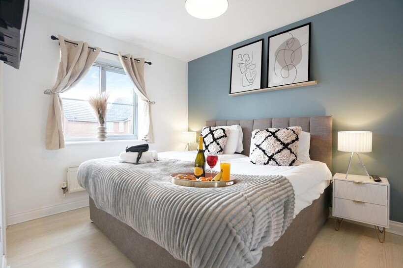School Lane, Grange Park NN4 4 bed house to rent - £4,860 pcm (£1,122 pw)