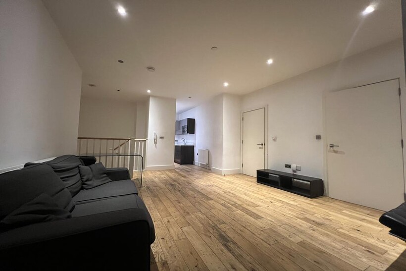 Balmes Road, London N1 4 bed apartment to rent - £3,500 pcm (£808 pw)