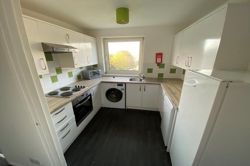 Canterbury CT1 4 bed terraced house to rent - £400 pcm (£92 pw)