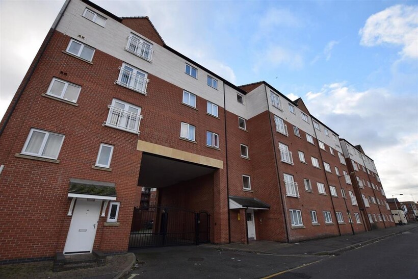 Great Northern Road, Derby... 2 bed apartment to rent - £1,040 pcm (£240 pw)