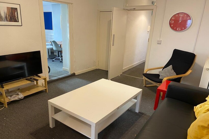 Flat 1 Radnor House 3 bed flat share to rent - £1,560 pcm (£360 pw)