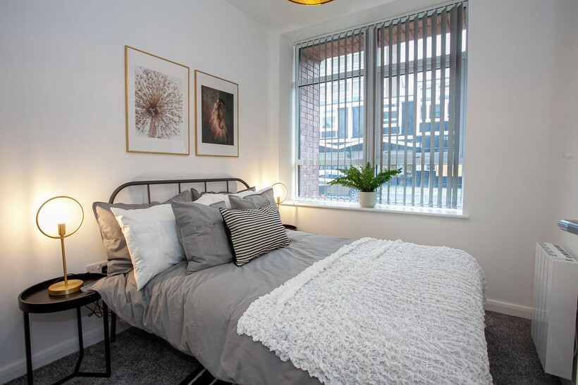 Churchgate, Bolton BL1 2 bed serviced apartment to rent - £2,850 pcm (£658 pw)
