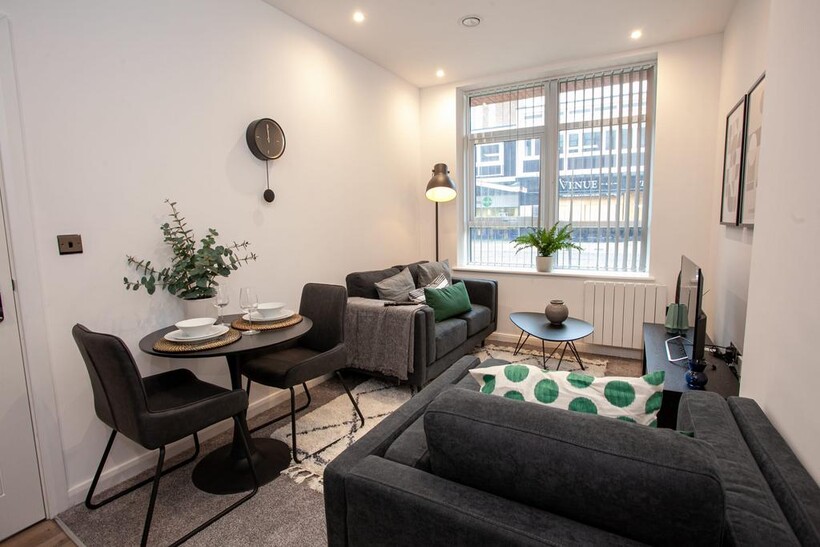 Churchgate, Bolton BL1 2 bed serviced apartment to rent - £2,850 pcm (£658 pw)