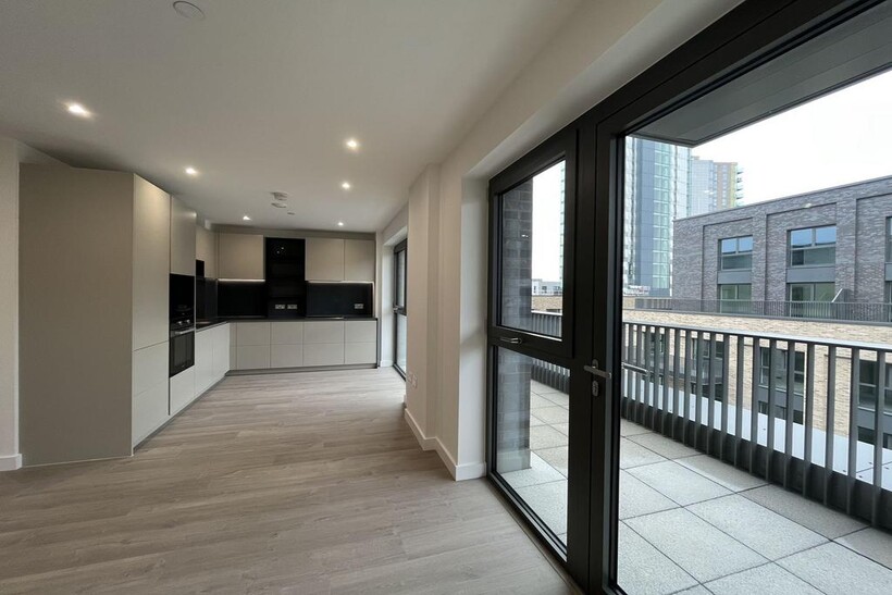 Anax Street, Woodberry Down, London N4 2 bed flat to rent - £3,200 pcm (£738 pw)