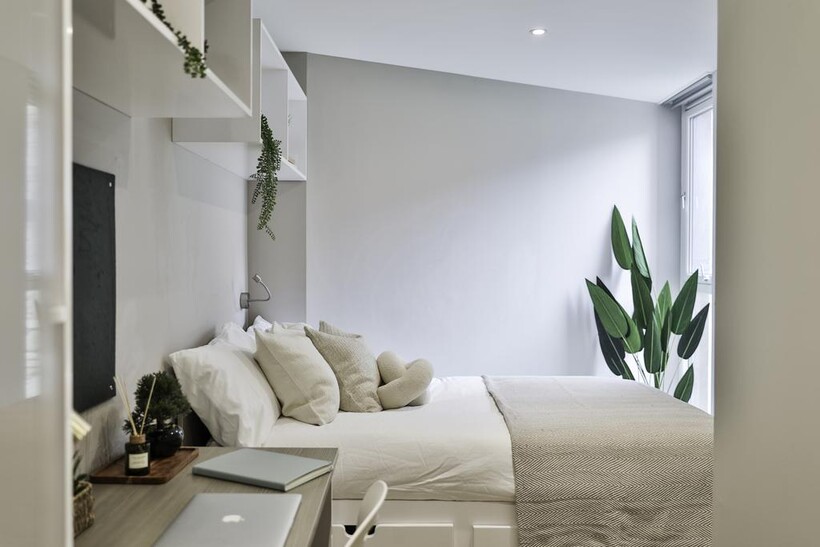 Plot Buccleuch Street, Classic 3-4... 1 bed in a flat share to rent - £1,339 pcm (£309 pw)