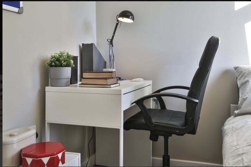 Plot Library Lofts, Classic Bigger... 1 bed in a flat share to rent - £1,339 pcm (£309 pw)