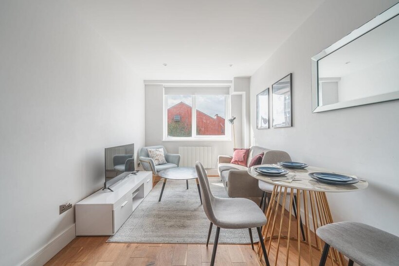 Southampton Road, Eastleigh SO50 1 bed serviced apartment to rent - £2,790 pcm (£644 pw)