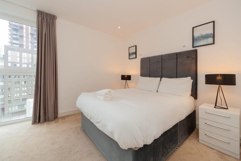 Wandsworth Road, London SW8 2 bed serviced apartment to rent - £7,500 pcm (£1,731 pw)