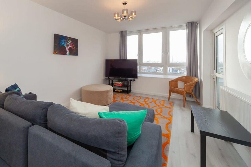Bath Street, London EC1V 3 bed serviced apartment to rent - £9,600 pcm (£2,215 pw)
