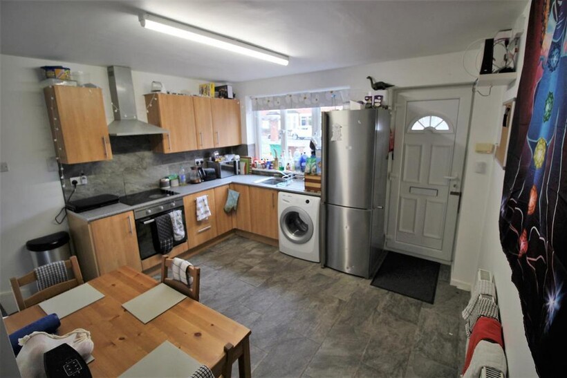 Montpelier Road, Nottingham NG7 3 bed end of terrace house to rent - £1,625 pcm (£375 pw)