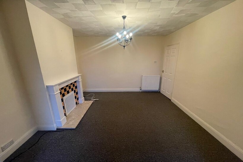 Newbury Road, Ipswich IP4 3 bed detached house to rent - £1,350 pcm (£312 pw)