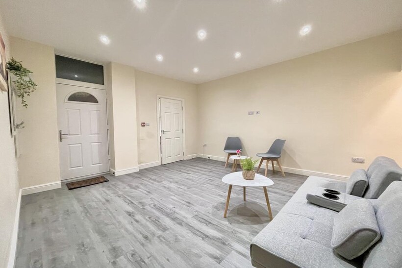 Marshall Street, Crossgates LS15 1 bed flat to rent - £825 pcm (£190 pw)